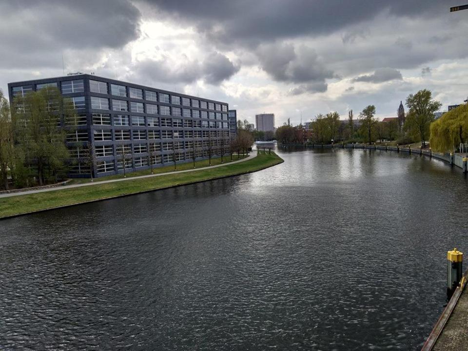 Ferienwohnung 200Qm Loft For Friends And Family - On The Spree! Berlin Exterior foto